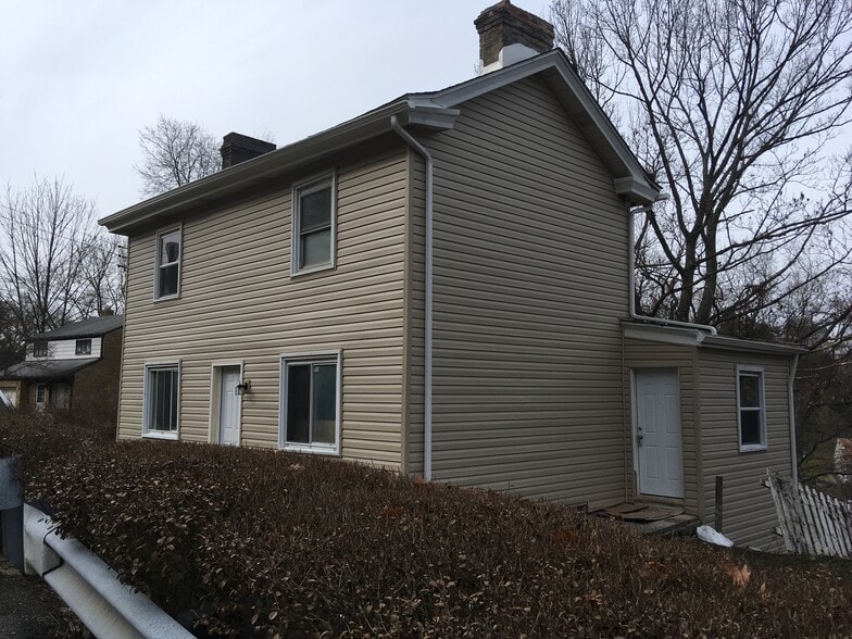 Building Photo - 4561 Mt Troy Rd