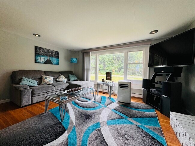 Building Photo - 18 Weaver St