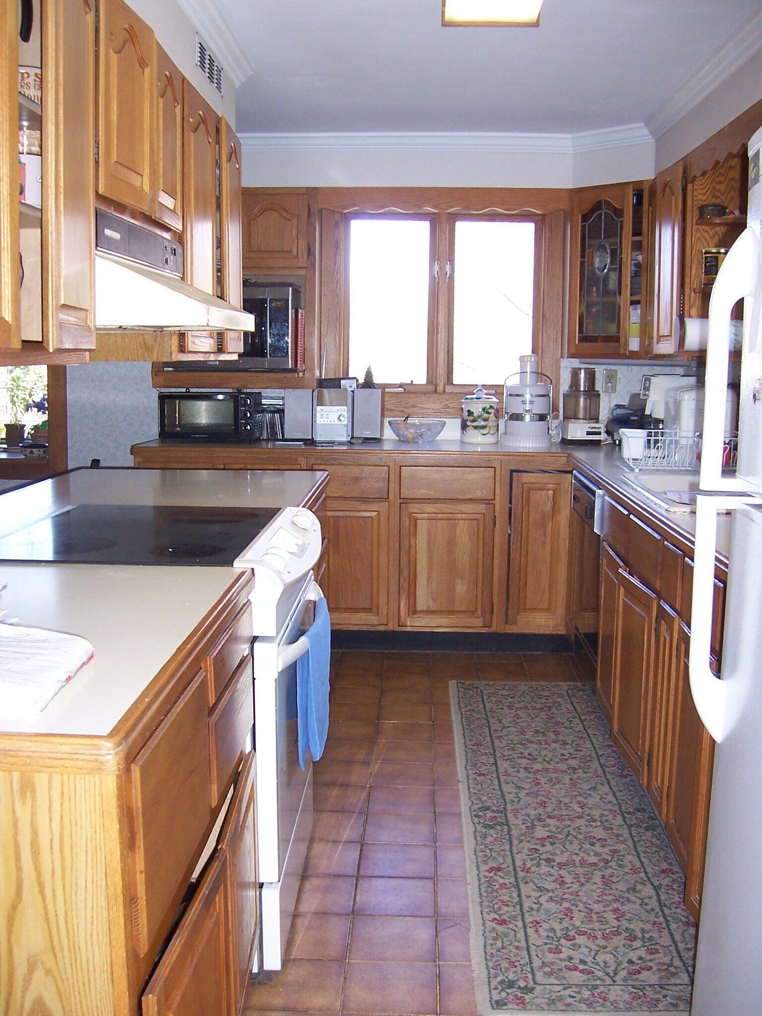 Building Photo - 1074 Storrs Rd