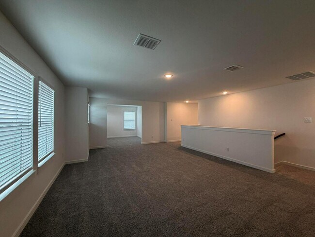 Building Photo - 4727 Bay Vista Dr