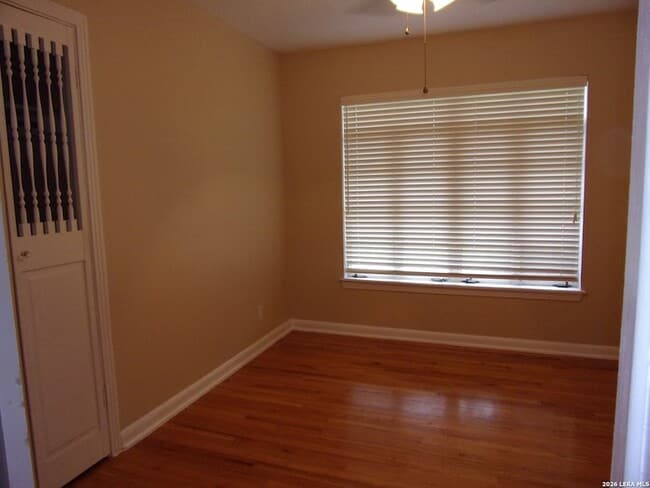 Building Photo - 215 Danville