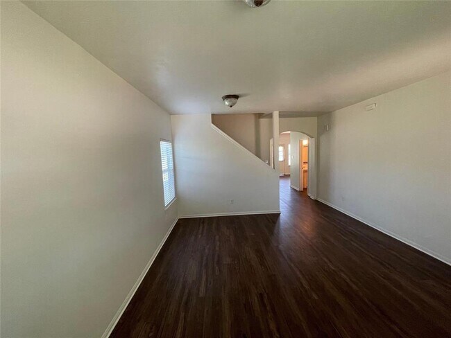 Building Photo - 2103 Weathersfield Trace Cir