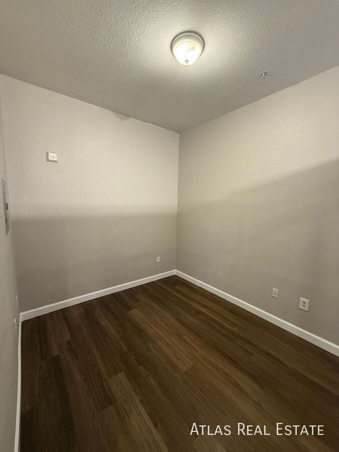 Building Photo - 15475 E Andrews Dr