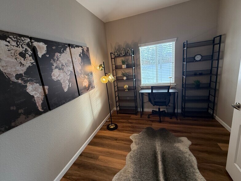 Office - 6253 Kilmer Loop