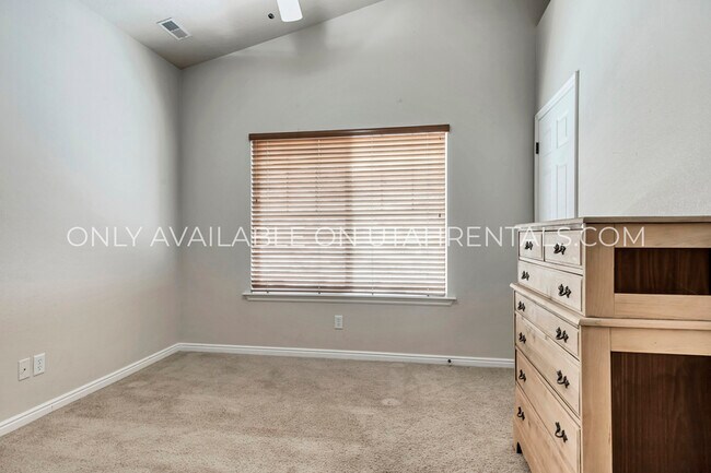 Building Photo - 1132 Canyon Meadow Dr