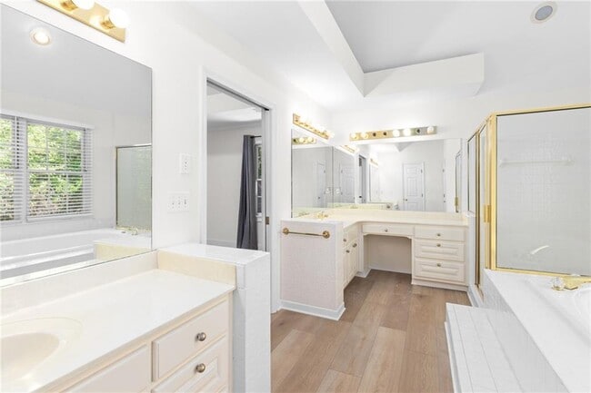 Building Photo - 5941 Wilbanks Dr