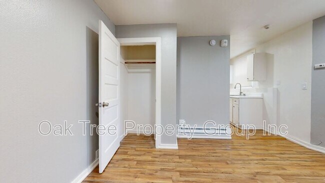 Building Photo - 144 Grand Ave