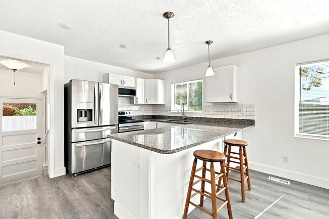 Building Photo - 5256 S 2000 W
