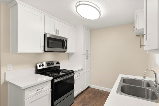 Interior Photo - Anderson Park Apartments- Riverside, CA
