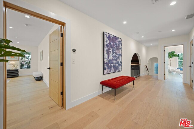 Building Photo - 665 McCadden Pl