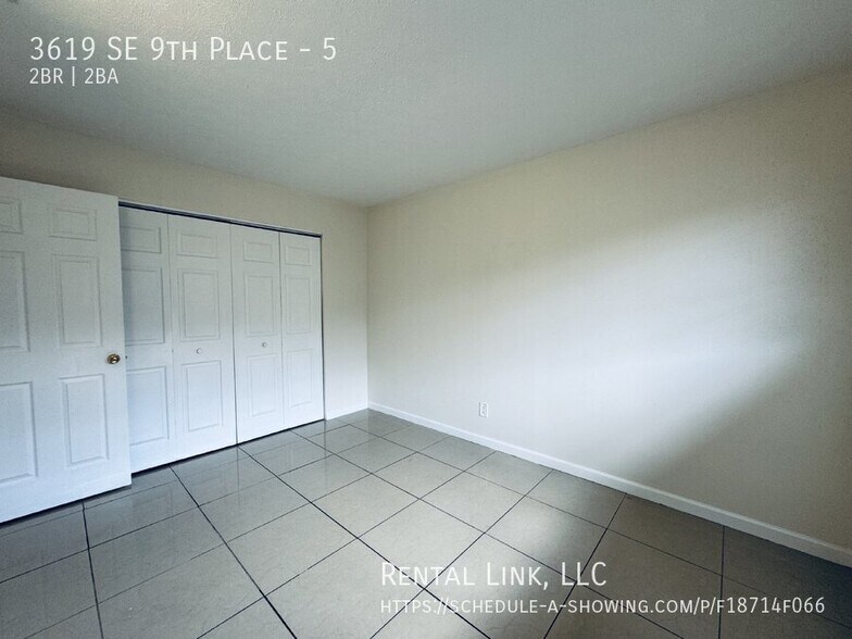 Building Photo - 3619 SE 9th Pl