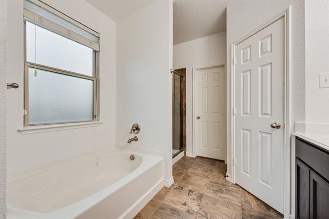 Building Photo - 1816 Castle Creek Dr
