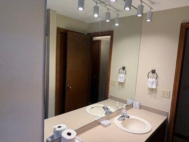 Building Photo - 3114 20th St NW