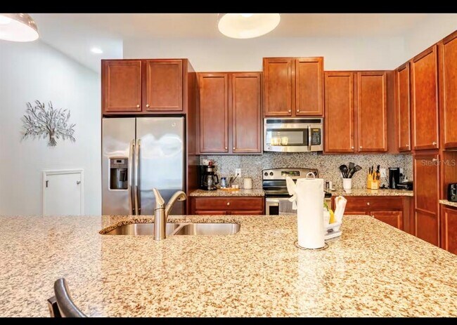 Building Photo - 354 Captiva Dr