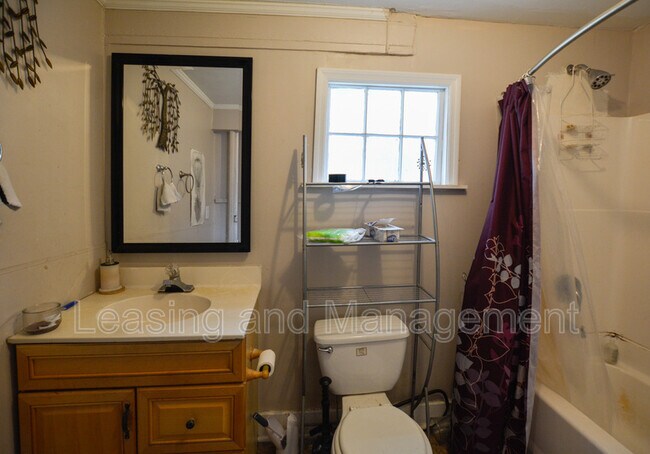 Building Photo - 25 George St