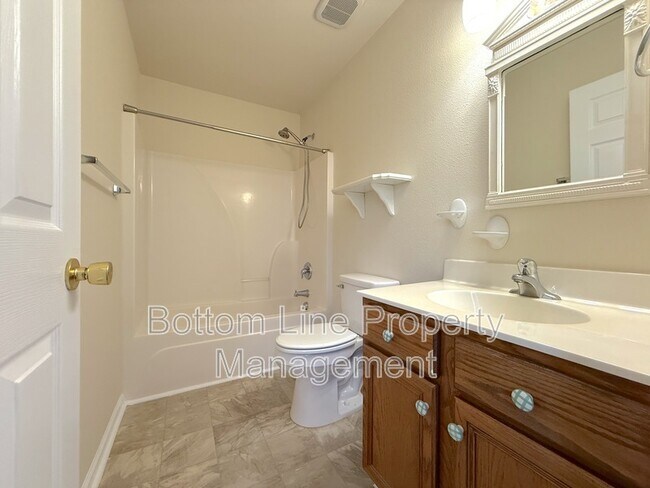 Building Photo - 3131 Ocalle Ln