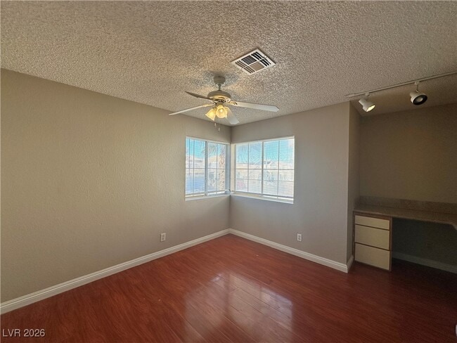 Building Photo - 120 Clifton Heights Dr