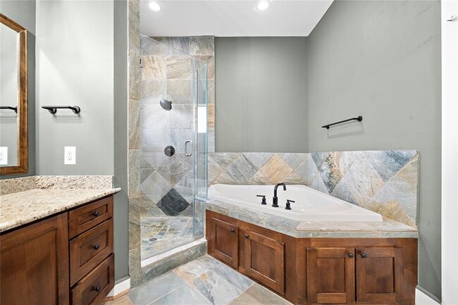 Building Photo - 4408 Dickson St