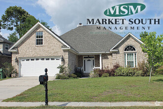 Building Photo - GATEWAY VILLAGE NEAR I-95 AND 204