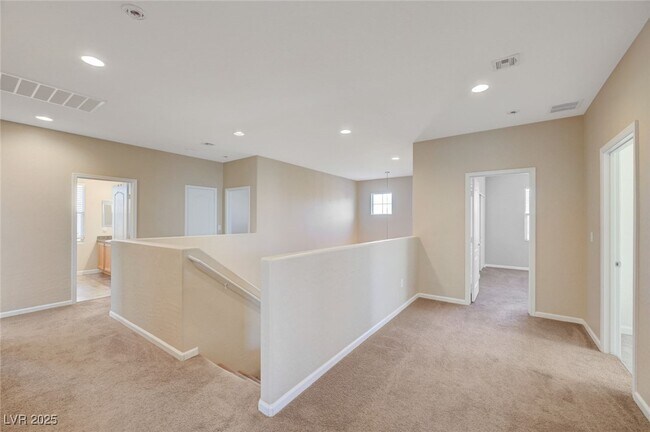 Building Photo - 183 Rolling Fields Ct