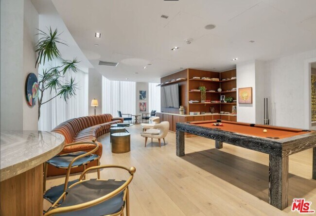 Building Photo - 9000 W 3rd St