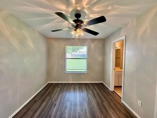 Building Photo - Available Now! Newly Updated 3 Bedroom 2 B...