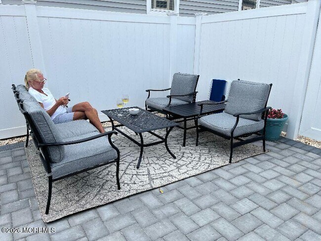 Building Photo - 24 Virginia Ave