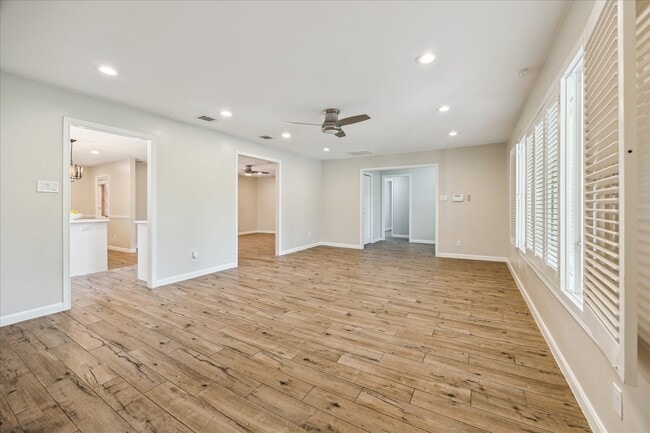 Building Photo - 5118 Indigo St
