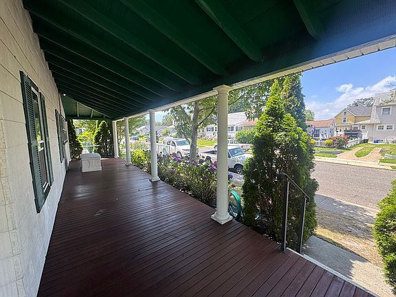 Building Photo - 1511 River Rd