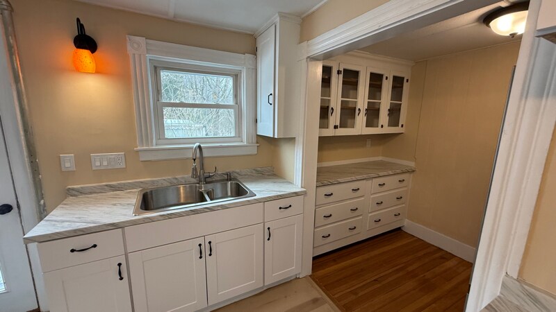 Building Photo - 5 Whipple Ct