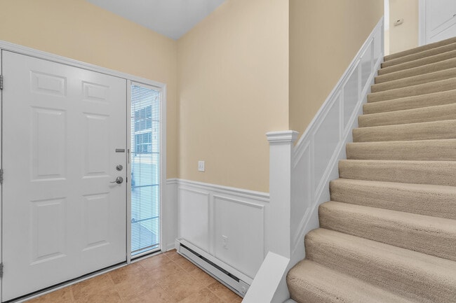 Building Photo - 2950 Hunley Dr