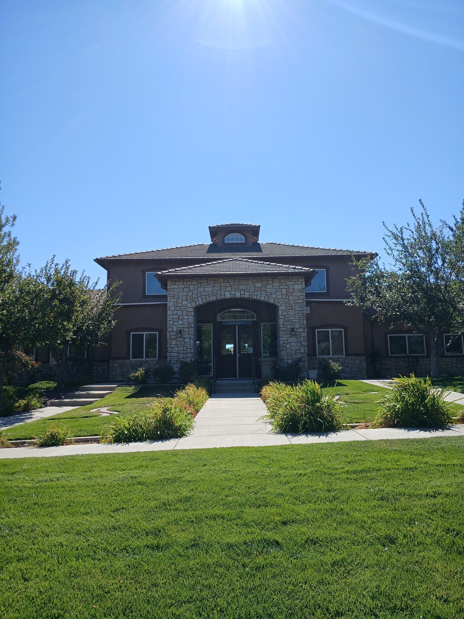 Clubhouse - 6850 Sharlands Ave