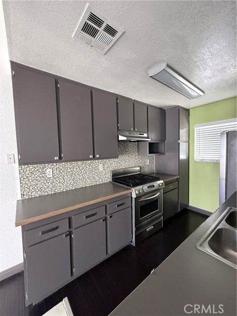 Building Photo - 24316 Sylvan Glen Rd