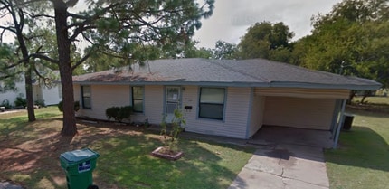 Building Photo - 2111 Pollard St