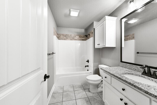 Building Photo - 15 Cimarron Cir