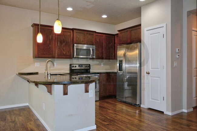 Building Photo - **COMING SOON** Eagle Ridge Gem