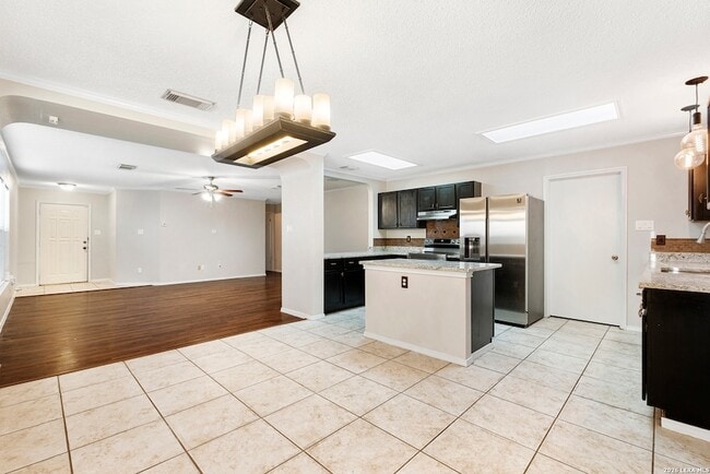 Building Photo - 7910 Chestnut Barr Dr