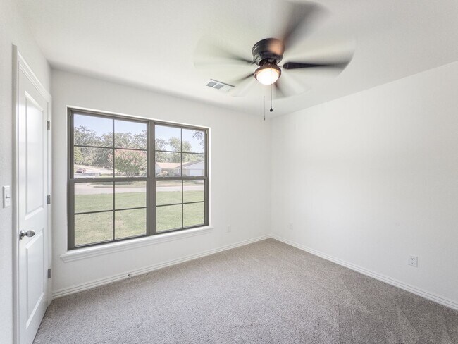 Building Photo - * HALF OFF MOVE-IN SPECIAL * New Construct...