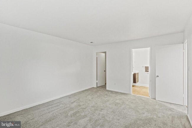 Building Photo - 2 Bailiffs Ct