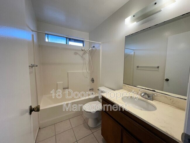 Building Photo - 1380-1384 Hygeia Ave - 1384