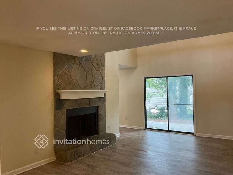 Building Photo - 1213 Realm Ln