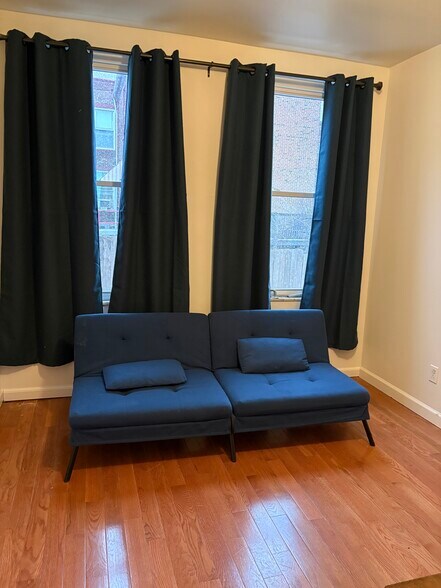 Bedroom 2 - 4 Rickenbach St