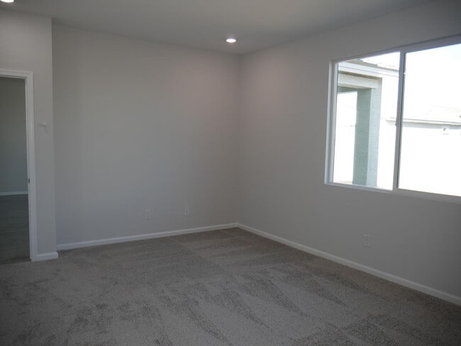 Building Photo - 18156 W Daley Ln