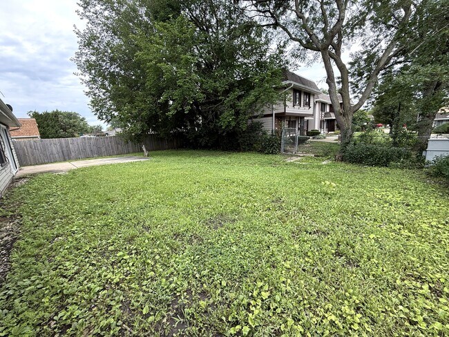 Building Photo - 1191 Hialeah Ln