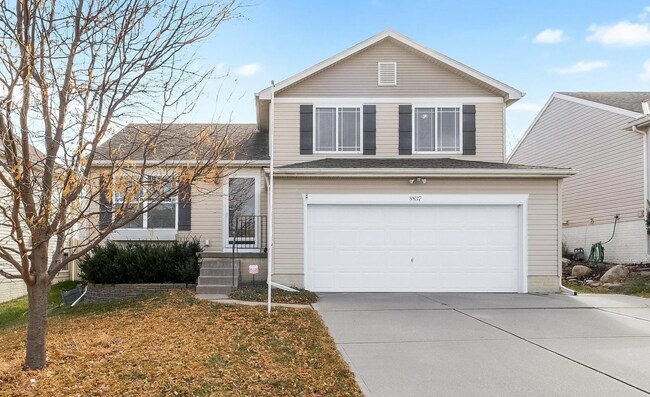 Primary Photo - 3 Bedroom With Great Layout!!