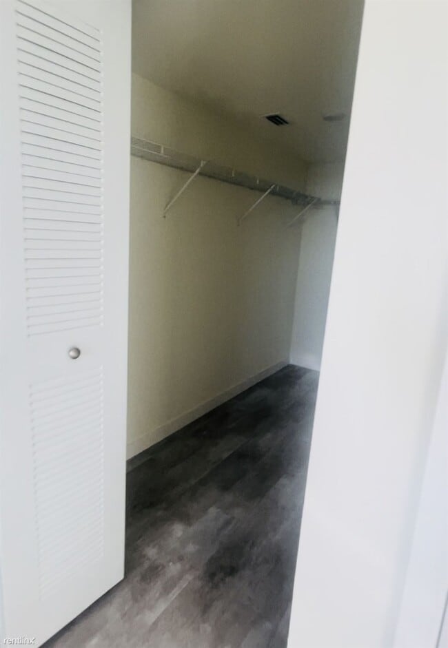 Building Photo - 1 br, 1 bath Condo - 70 NW 107th Ave NUEVO...