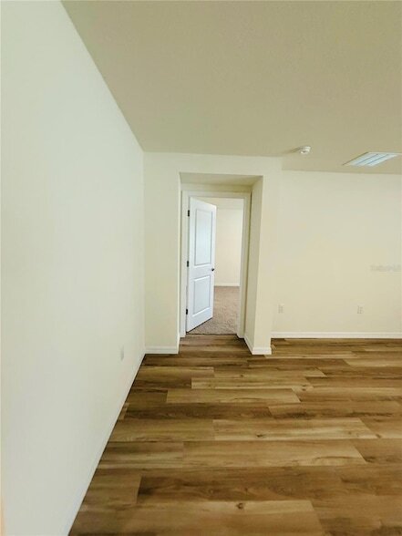 Building Photo - 2924 NE 20th Ter