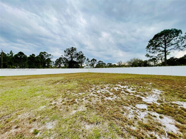 Building Photo - 1703 Edison Ave