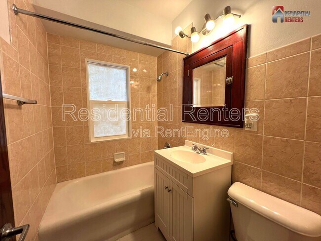 Building Photo - 2730 N 47th St