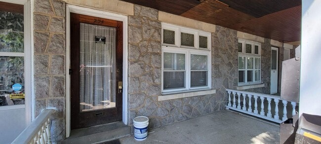 Building Photo - 234 S Madison St